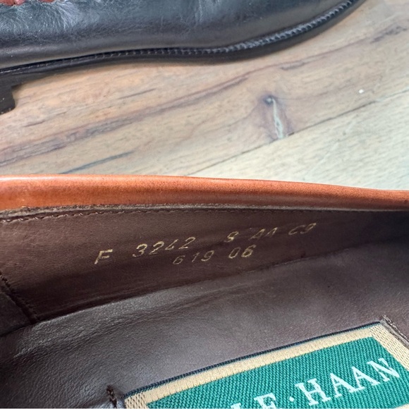 Cole Haan Brown and Black Leather Stitched Tassel Loafers Size 7 - Picture 12 of 12